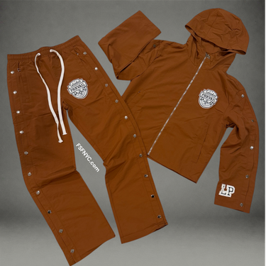 Legends Prevail - Nylon set 2026 - Brown - Clique Apparel