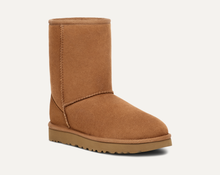 Load image into Gallery viewer, Ugg - Women&#39;s Classic Short II - Chestnut