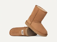 Load image into Gallery viewer, UGG - Kids&#39; Classic II Boot - Chestnut