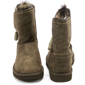 Ugg - Women Meadow Boot (Chocolate) - Clique Apparel