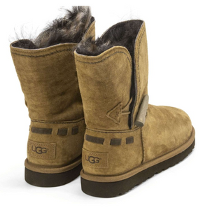 Ugg - Women Meadow Boot (Chestnut) - Clique Apparel