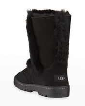 Load image into Gallery viewer, Ugg - Women Sundance II Revival (Black) - Clique Apparel